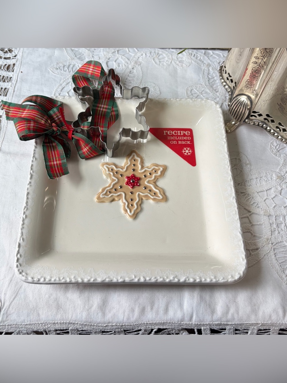 Hallmark White Square Plate Christmas snowflake Cookie Cutter nwt